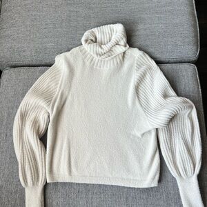 Express Metallic Cream/White Turtleneck Sweater With Balloon Sleeves Size S